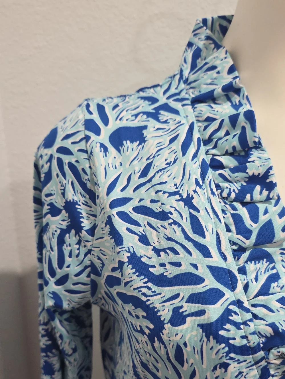 La Mer Luxe Blue Coral-Print Ruffle V-Neck Tunic